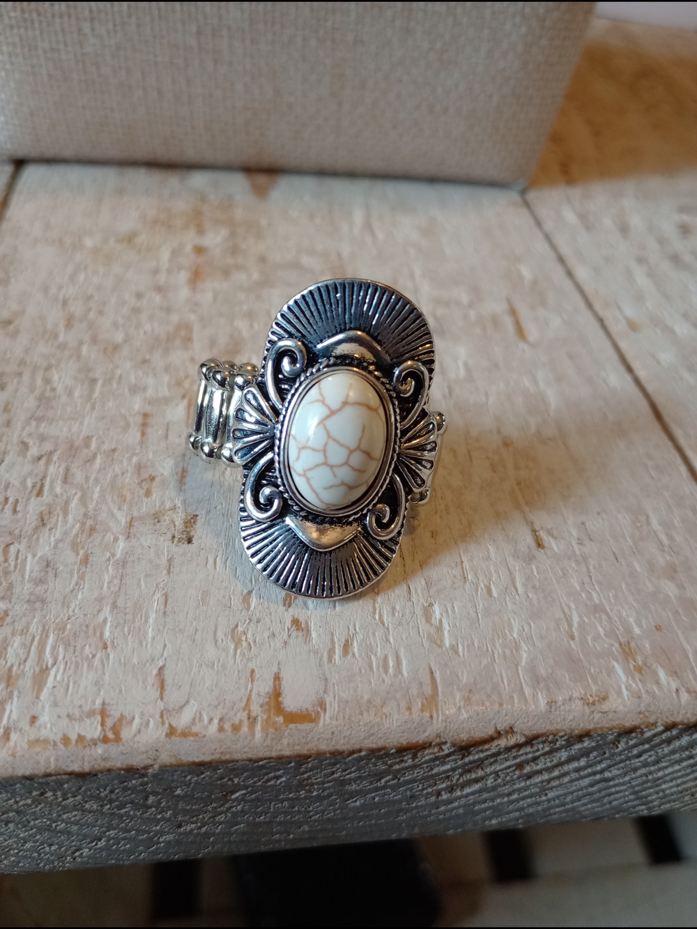paparazzi Silver-Tone Oval White Howlite Statement Ring
